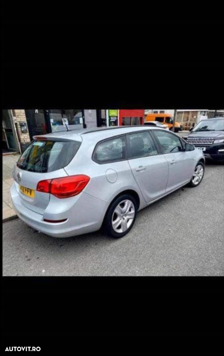 Dezmembrez Opel Astra J - 3