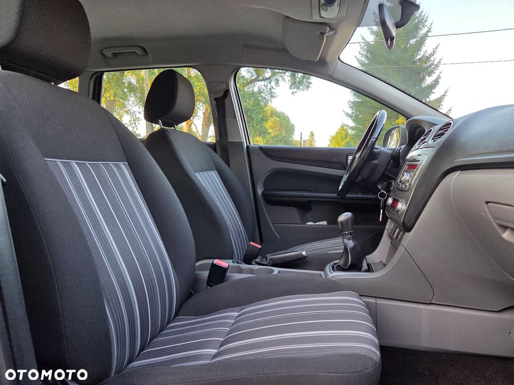 Ford Focus 1.6 16V Black Magic - 9