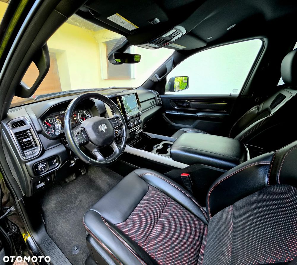 Dodge RAM 5.7 4x4 - 29