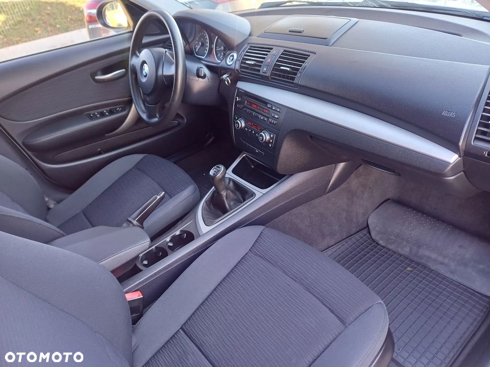 BMW Seria 1 116i - 12