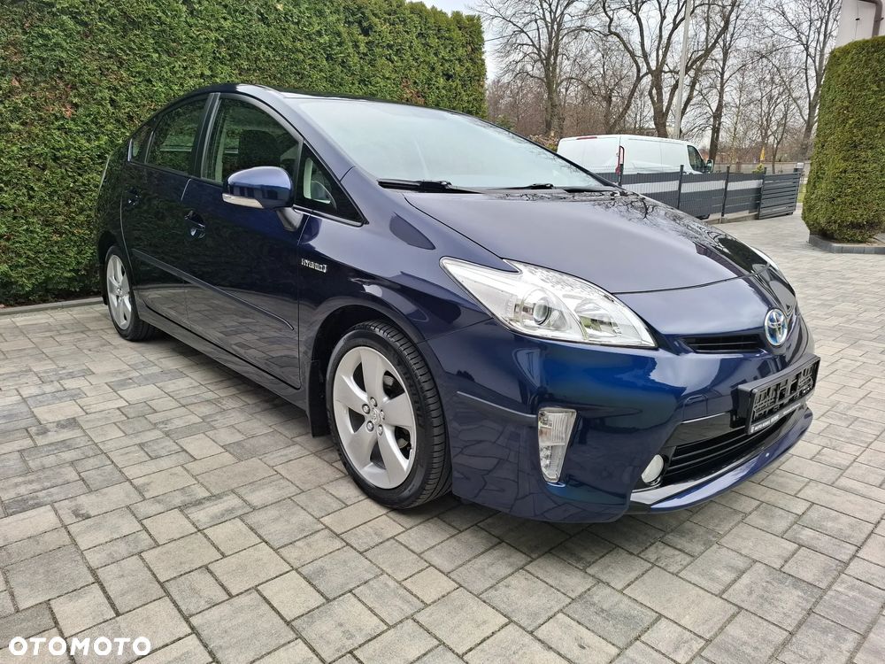 Toyota Prius (Hybrid) Executive - 5