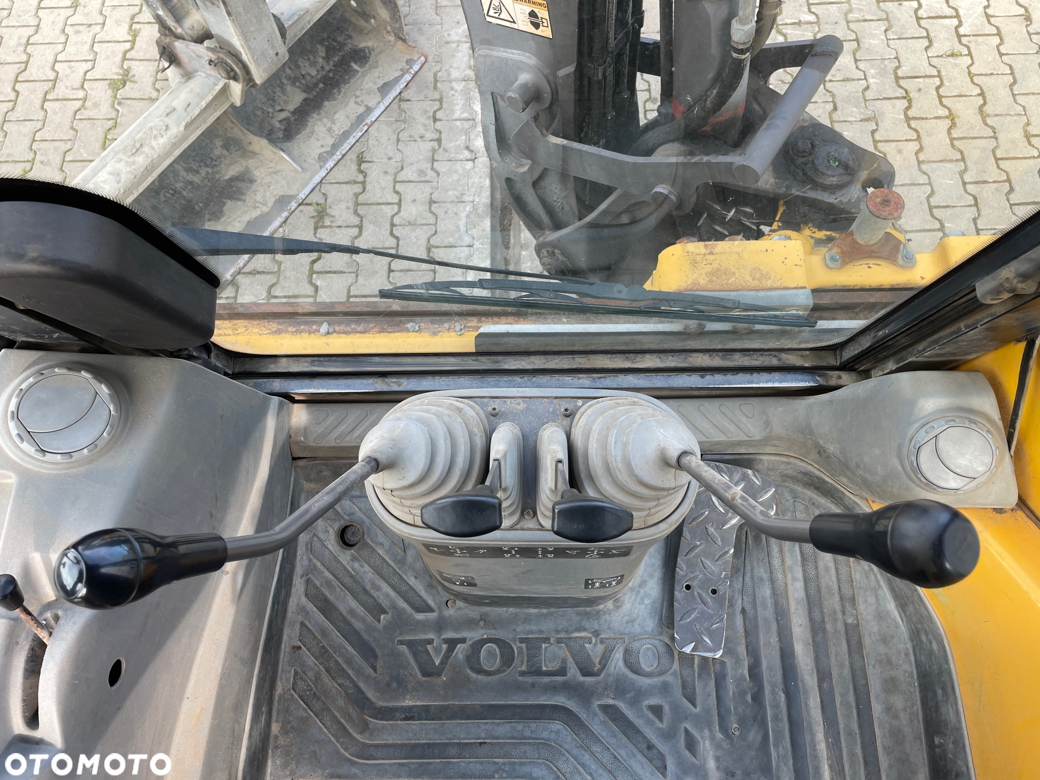 Volvo BL71 - 12
