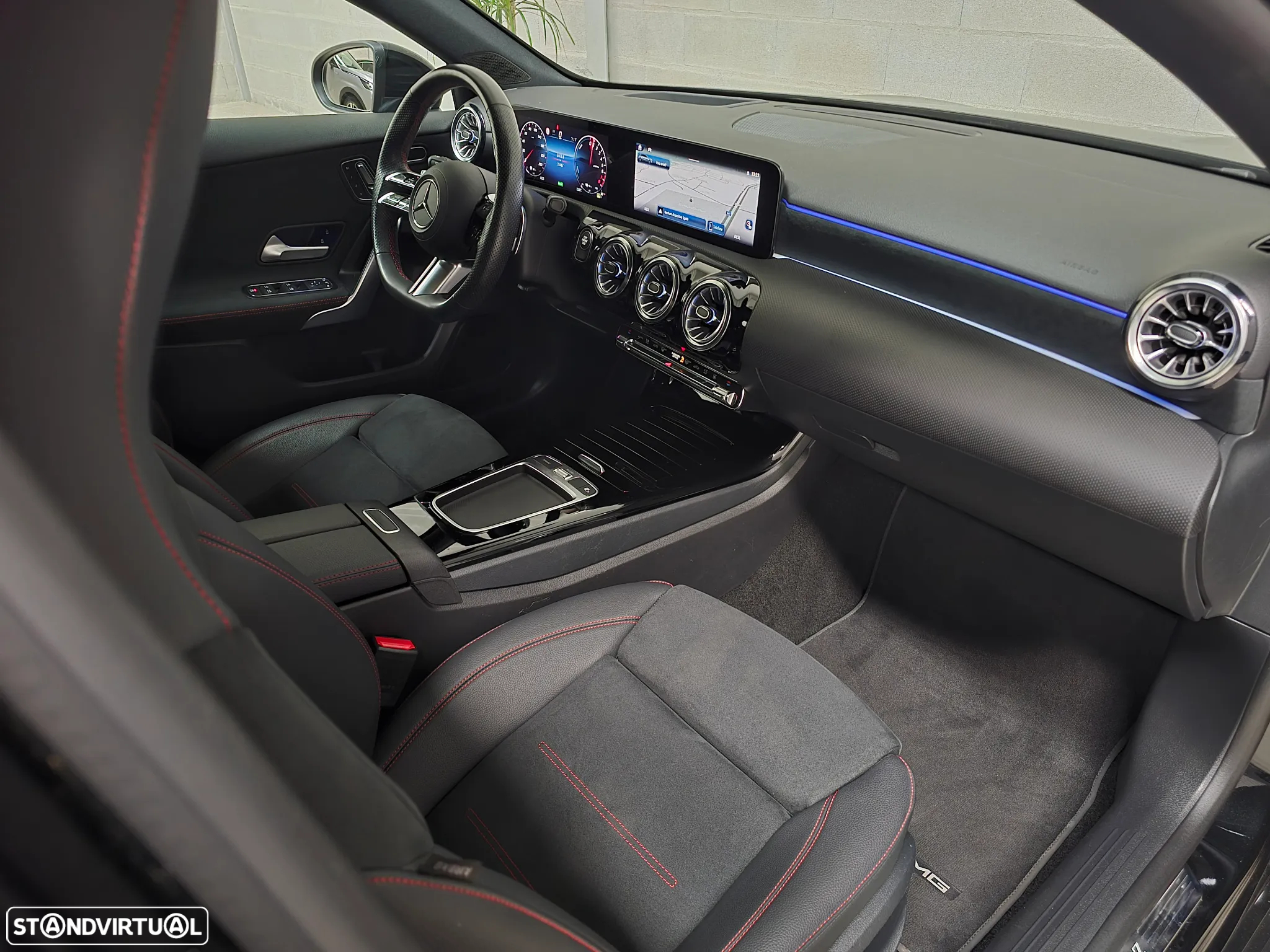 Mercedes-Benz A 250 e 8G-DCT AMG Line - 12