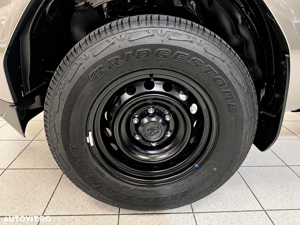 Toyota Hilux 2.8D MHEV Double Cab 6AT AWD Comfort - 10