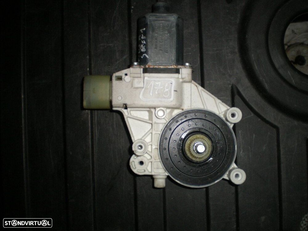 Motor Elevador Vidro 6927028 BMW E87 2007 FD BMW E90 FASE 1 2005 320D 163CV 4P CINZA FD - 2