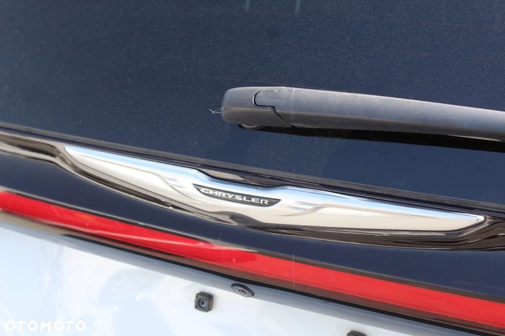 Chrysler Pacifica - 7