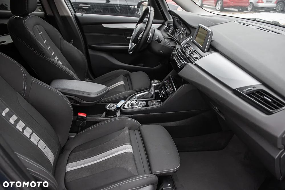 BMW Seria 2 220d Sport-Aut M Sport - 30