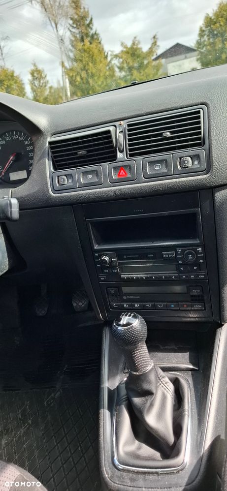 Volkswagen Golf 1.6 Comfortline - 9