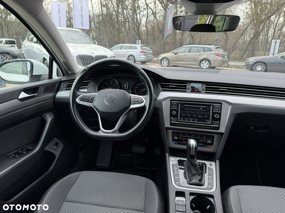 Volkswagen Passat - 19