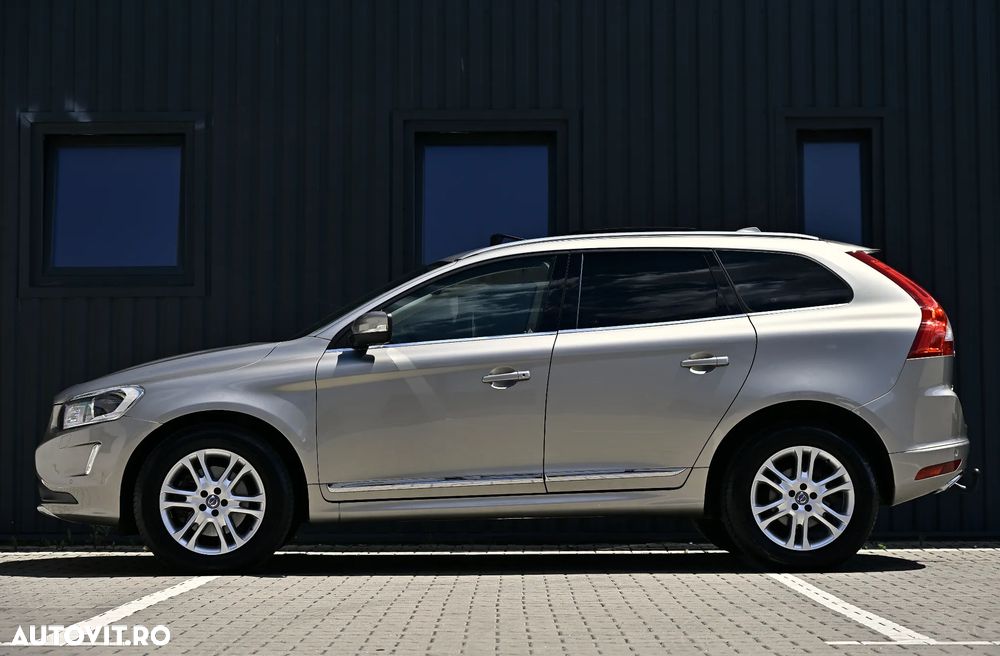 Volvo XC 60 D5 AWD Geartronic Summum - 23