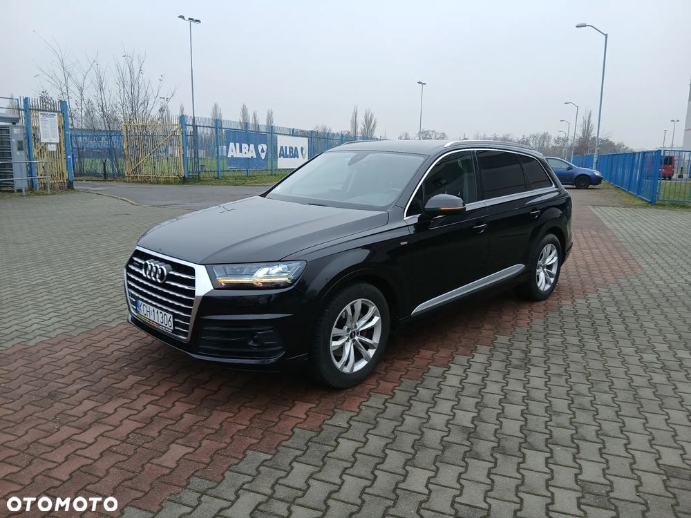 Audi Q7 - 1
