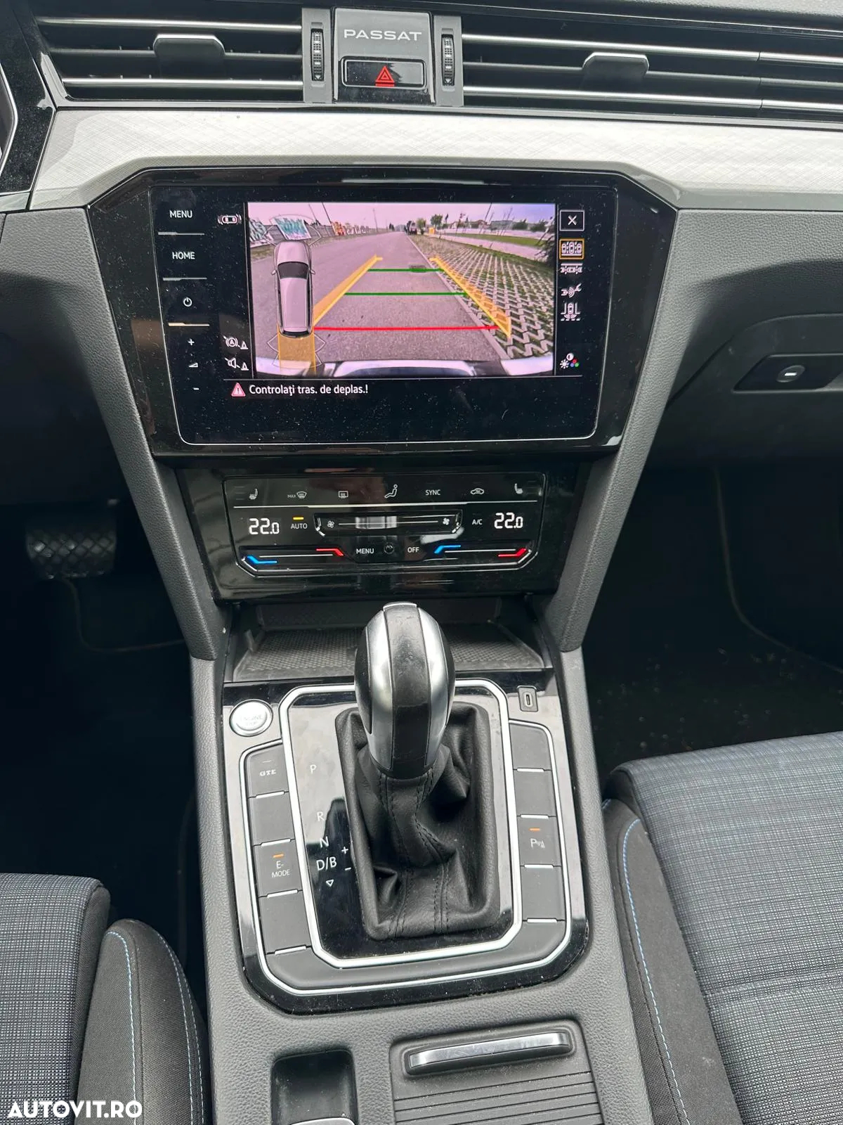 Volkswagen Passat - 12