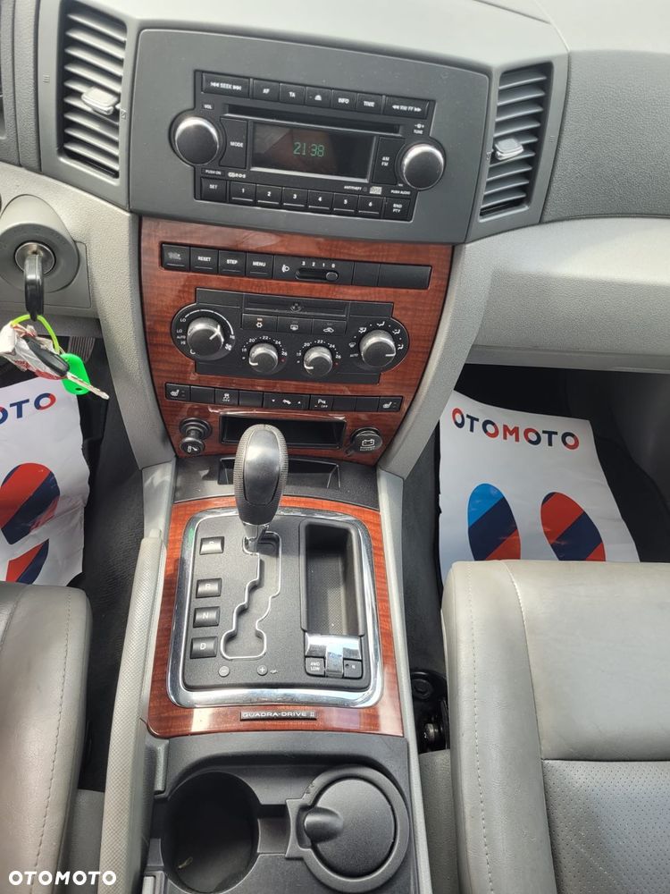 Jeep Grand Cherokee - 11