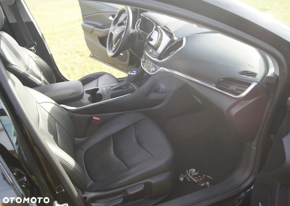 Chevrolet Volt - 15
