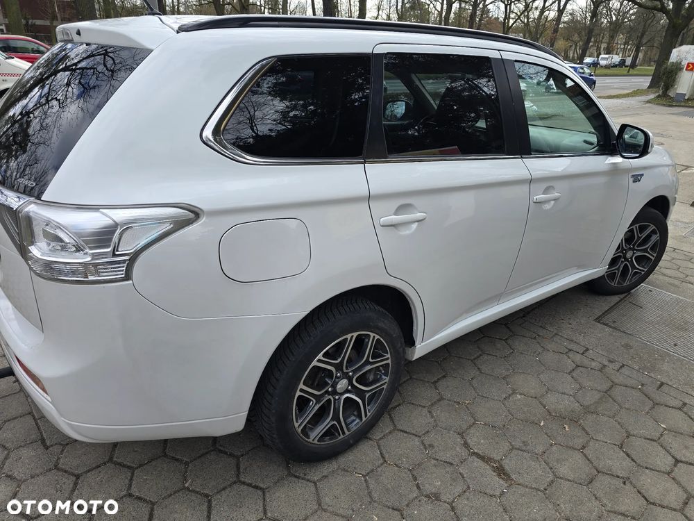 Mitsubishi Outlander 2.0 4WD - 4