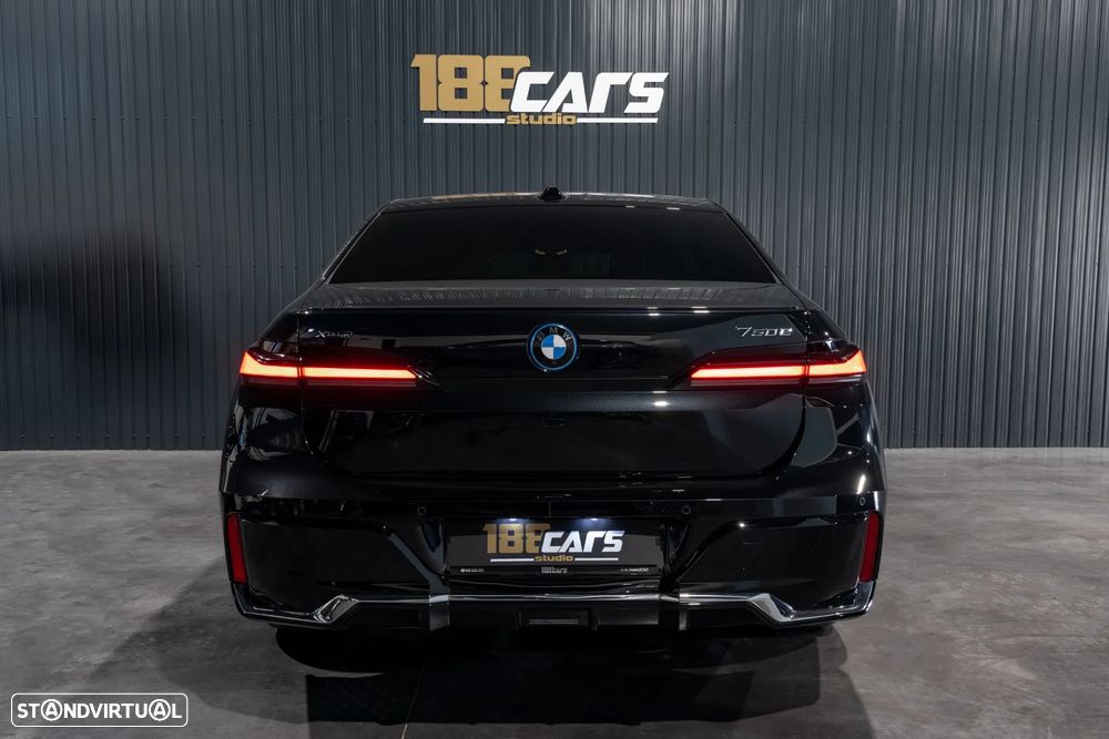 BMW 750 e xDrive - 54