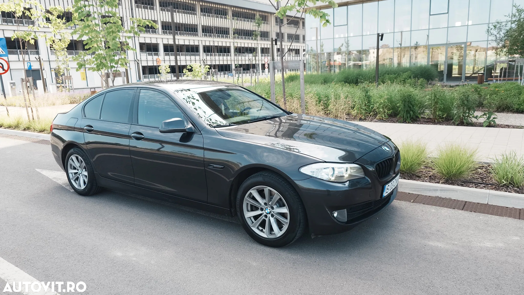 BMW Seria 5 520d Efficient Dynamics Edition - 3