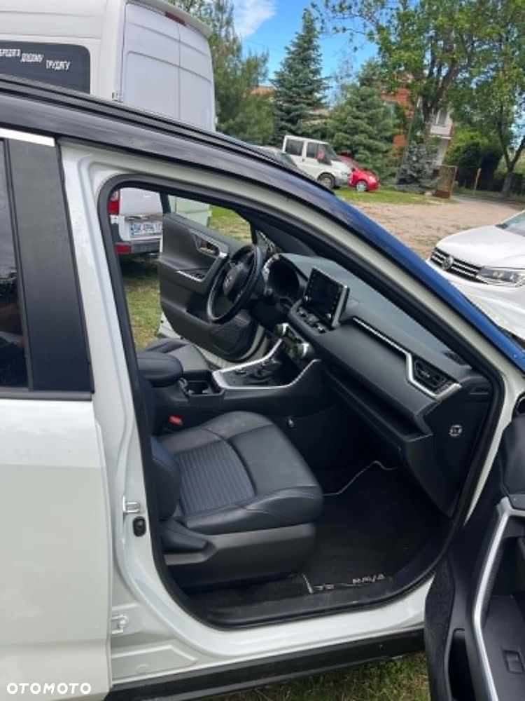 Toyota RAV4 - 4