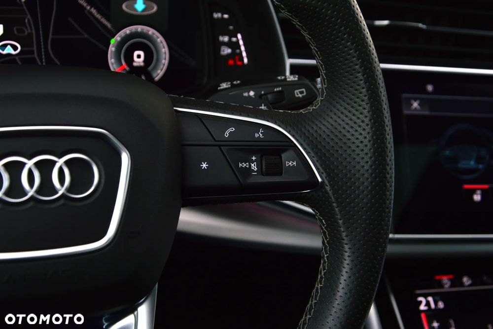 Audi Q8 55 TFSI mHEV Quattro Tiptronic - 36