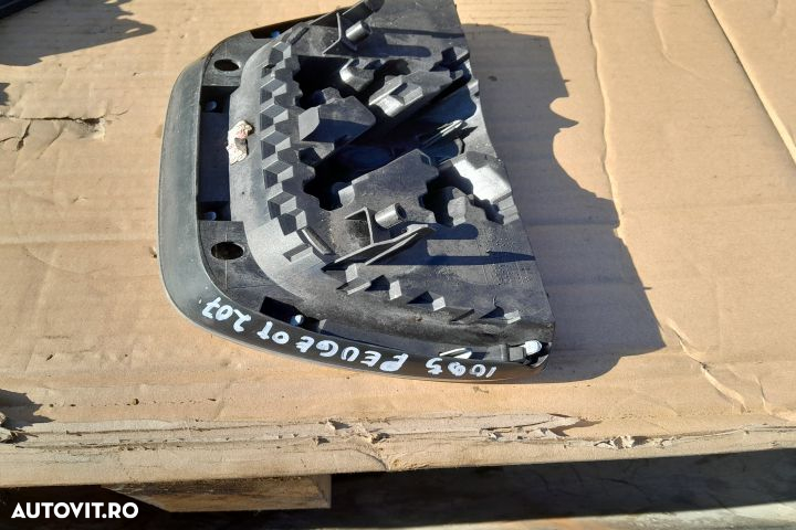 Sigla capota motor Peugeot 207 1 [2006 - 2009] Hatchback 5-usi 1.4 VT - 2