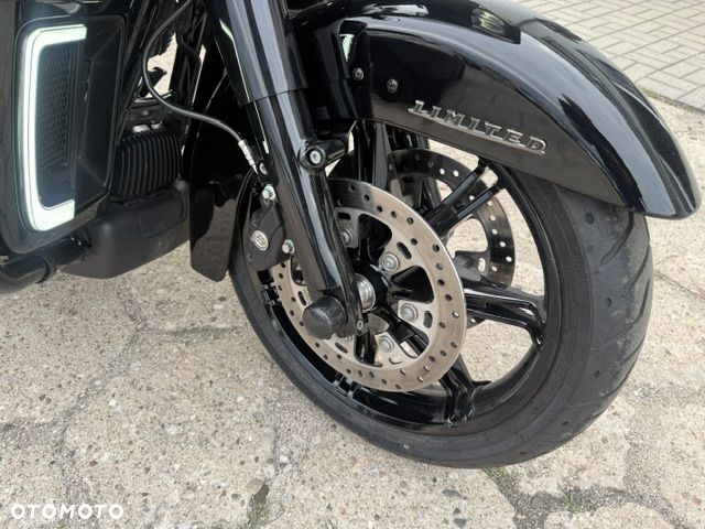 Harley-Davidson Touring Road Glide - 26