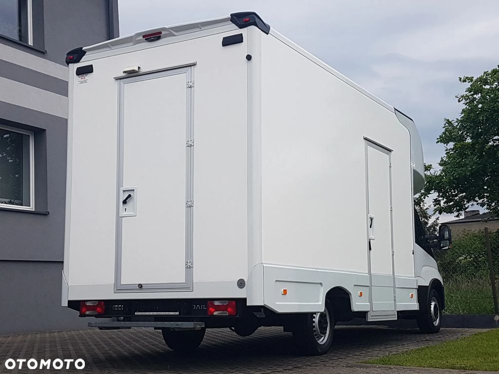Iveco DAILY KONTENER NISKOPODŁOGOWY 4,44x2,23x2,42 SKLEP FOODTRUCK BAR KLIMA KONIOWÓZ KAMPER - 29