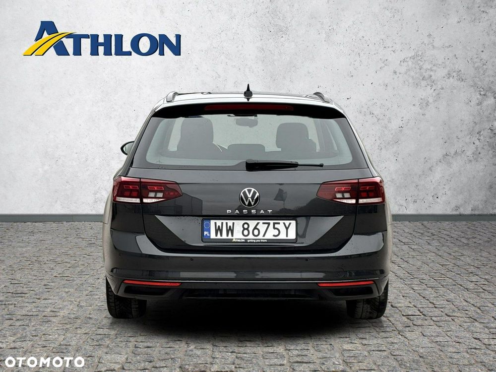 Volkswagen Passat - 4