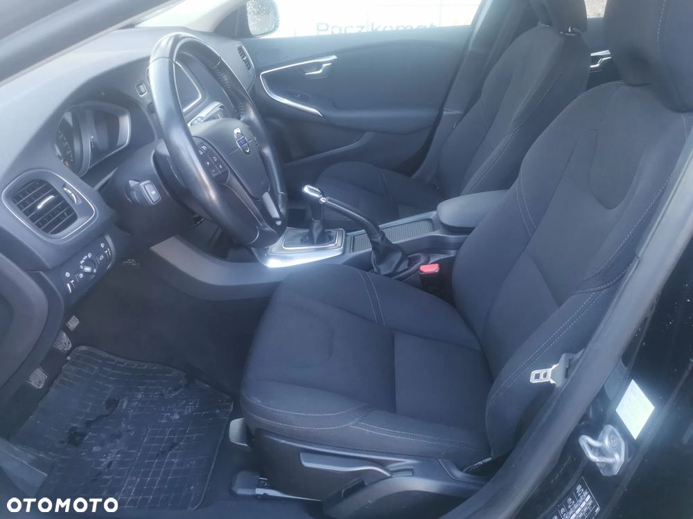 Volvo V40 T2 Summum - 9