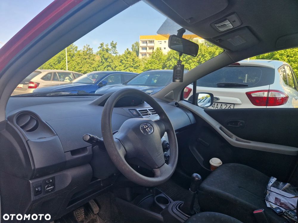 Toyota Yaris 1.0 Luna A/C - 6