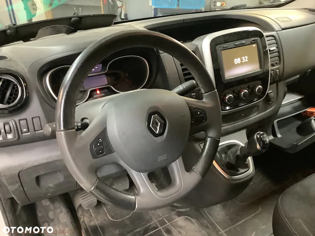 Renault Trafic - 8