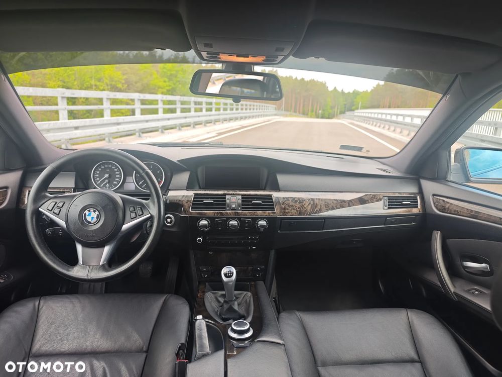 BMW Seria 5 520d Special Edition - 10