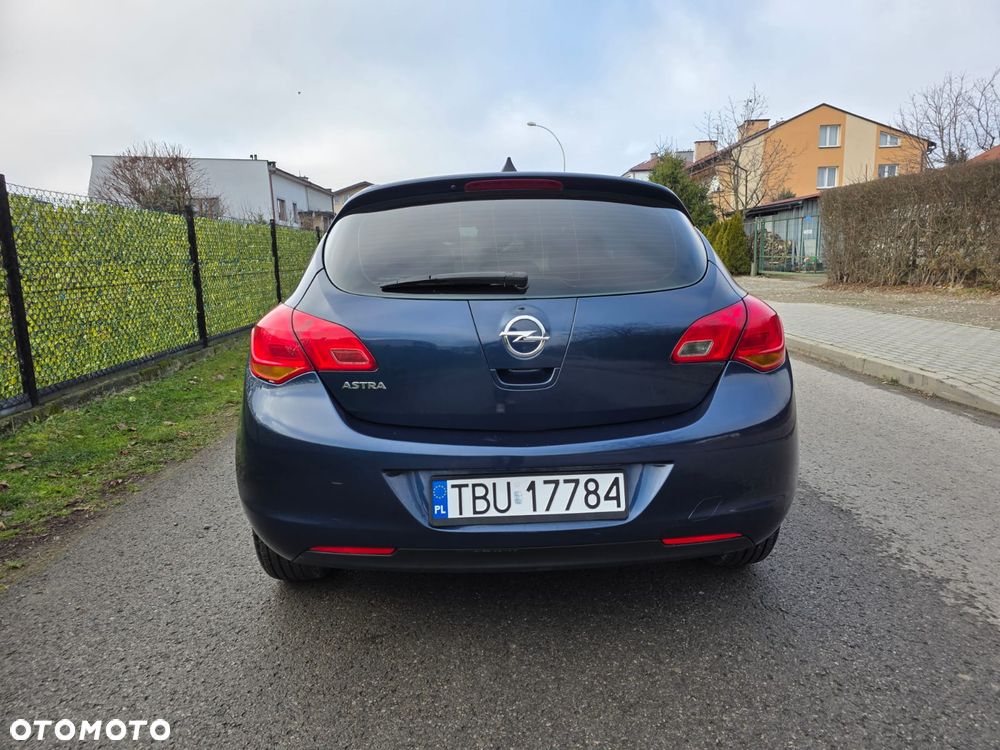 Opel Astra - 4