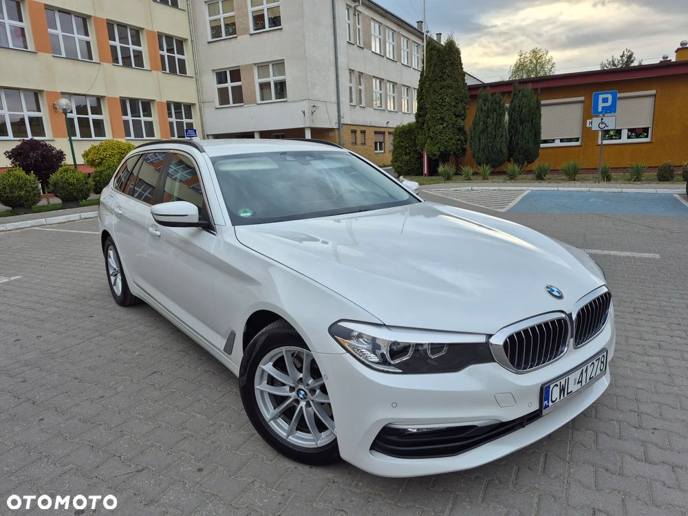 BMW Seria 5 520d xDrive Sport Line - 2