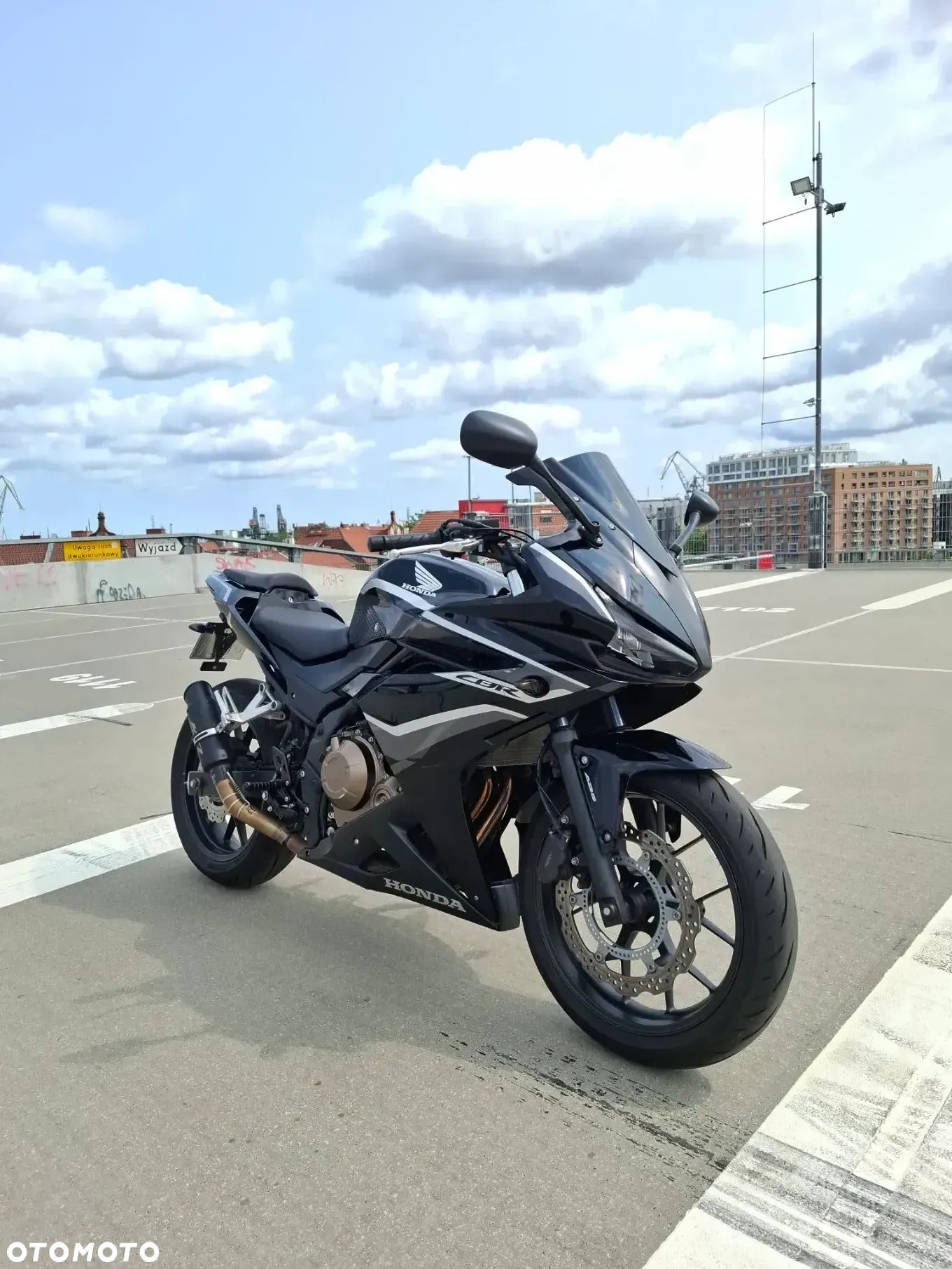 Honda CBR - 1