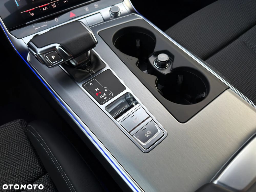 Audi A6 Avant 40 TDI S tronic S line - 22
