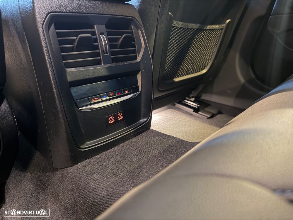 BMW i4 eDrive35 Pack Desportivo M - 28