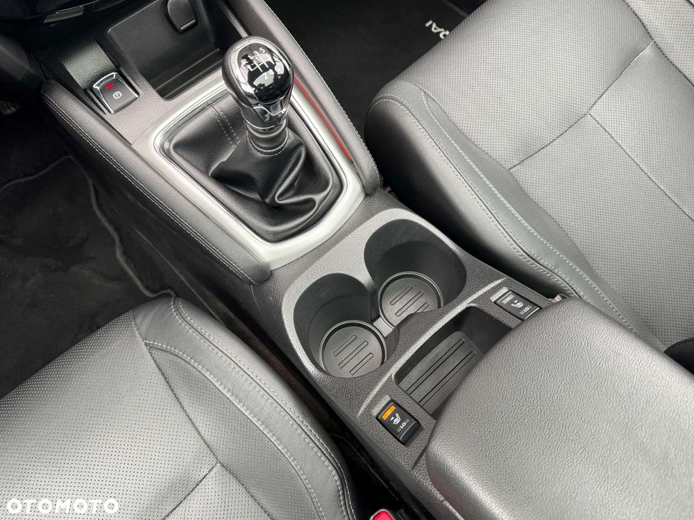 Nissan Qashqai 1.2 DIG-T Tekna EU6 - 27