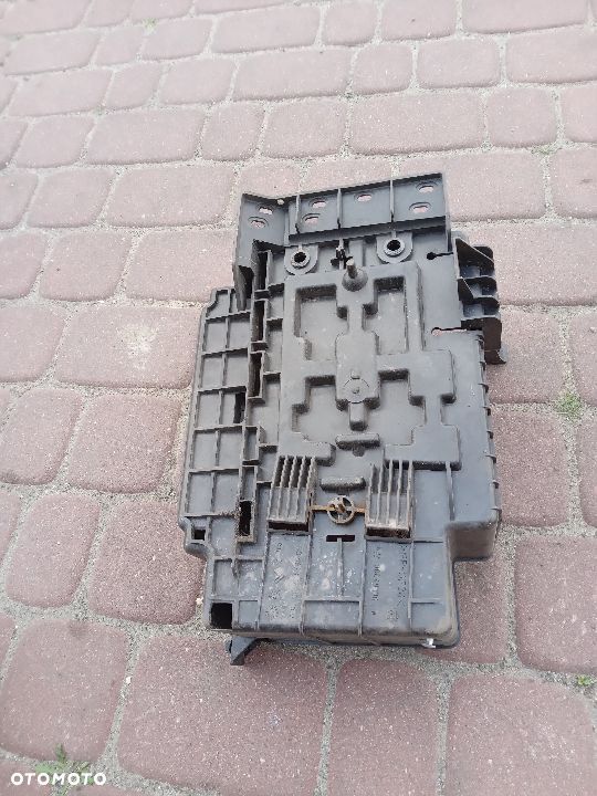 Peugeot Citroen obudowa podstawa akumulatora 9656705880 - 2