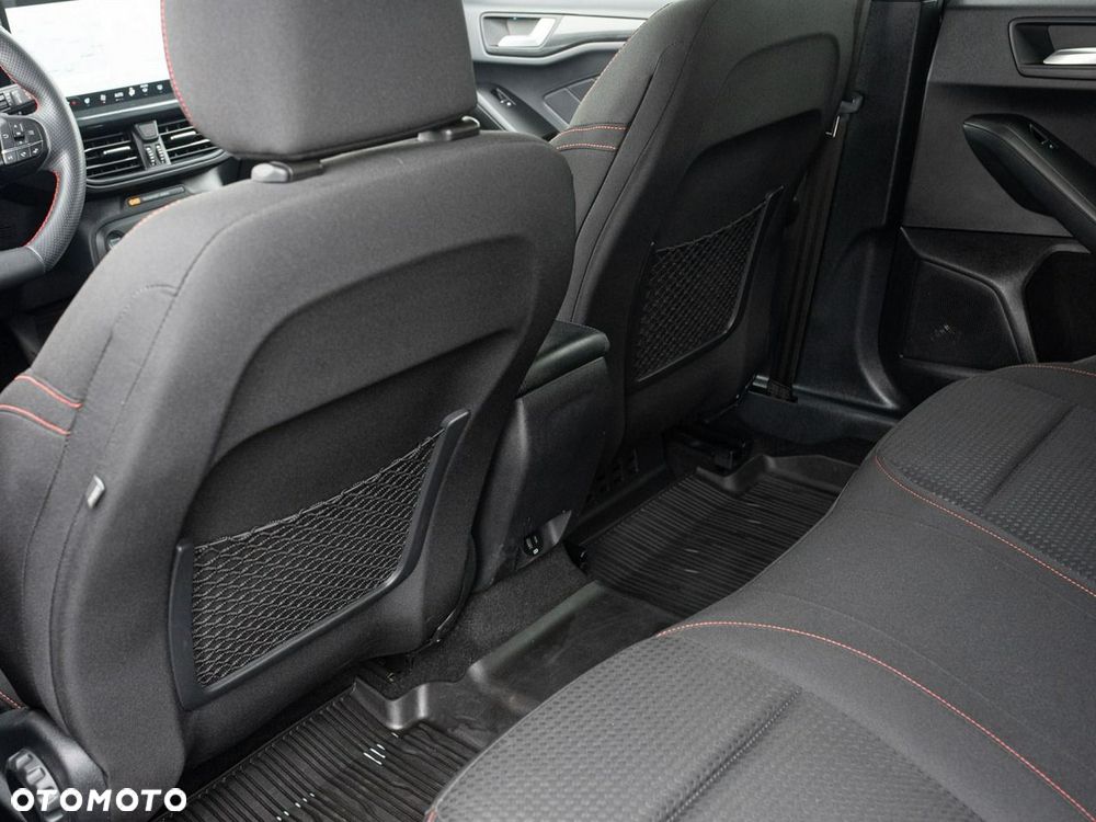 Ford Focus - 25
