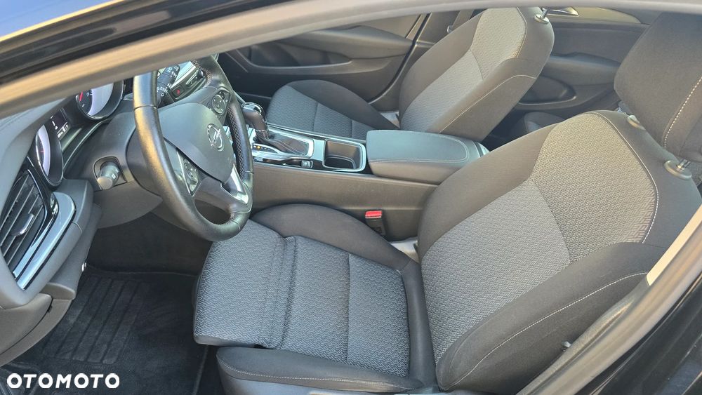 Opel Insignia - 28
