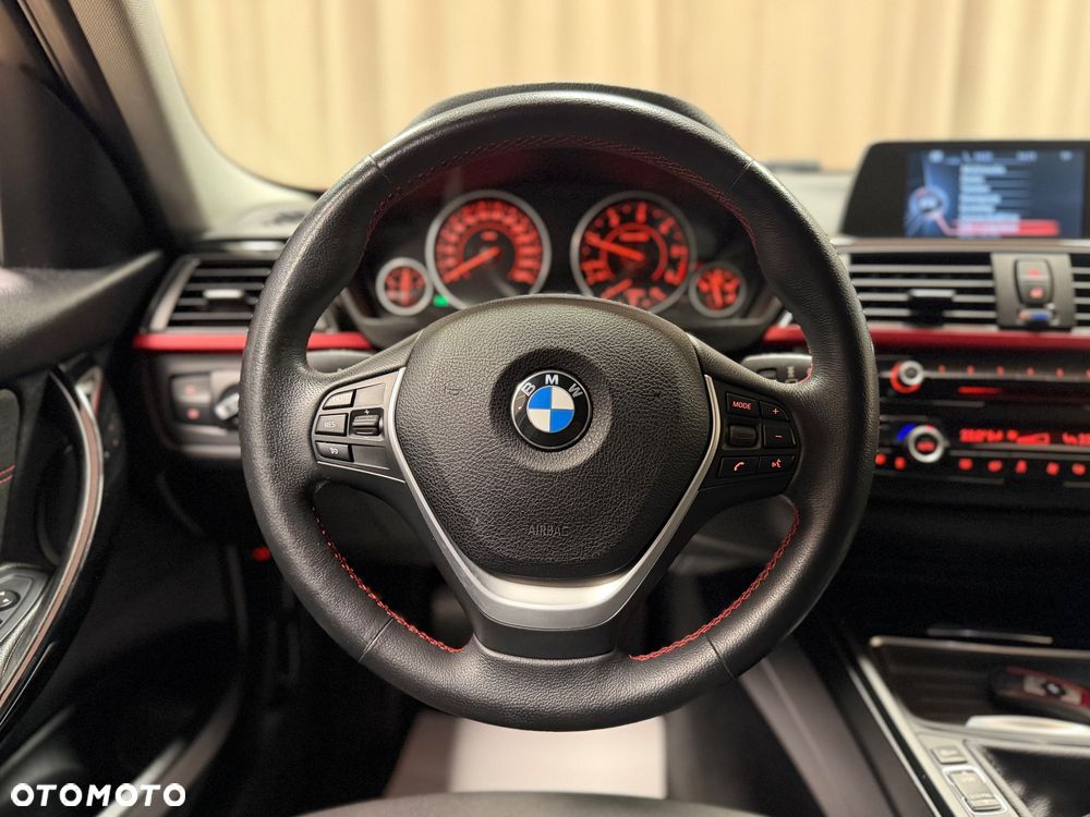 BMW Seria 3 318d xDrive Sport Line - 9