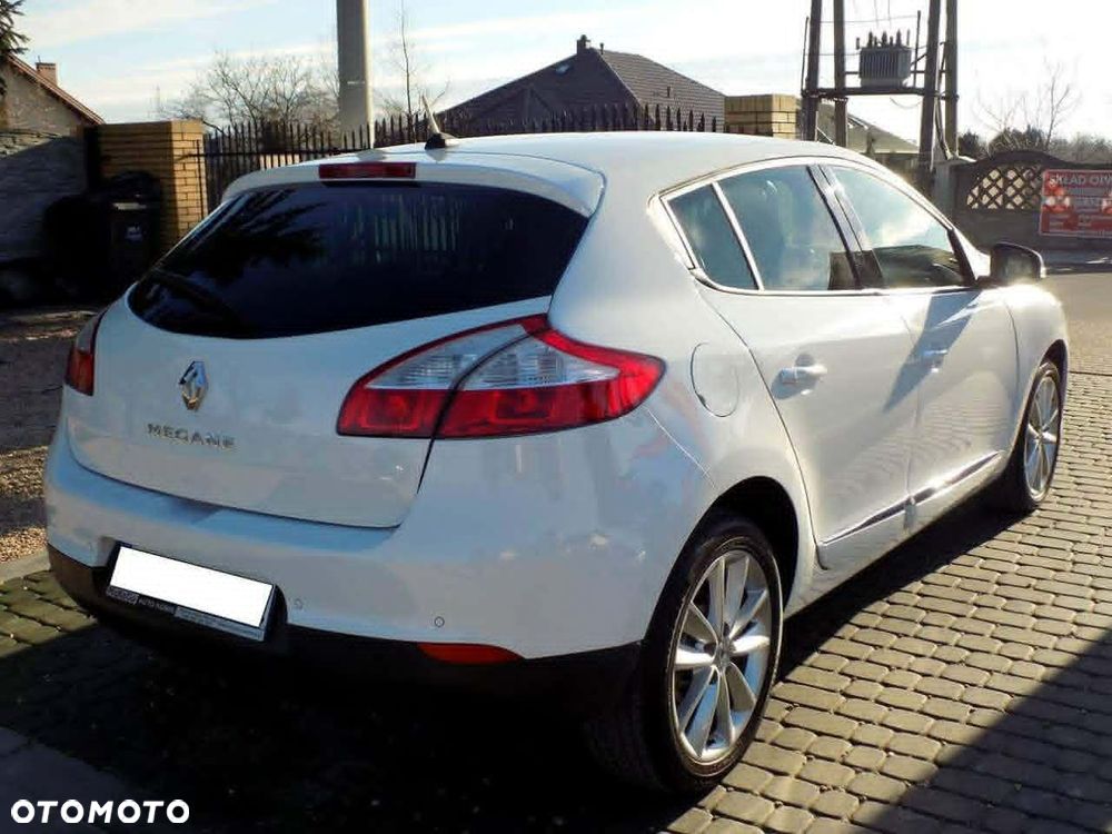 Renault Megane 2.0 140 CVT Bose Edition - 11