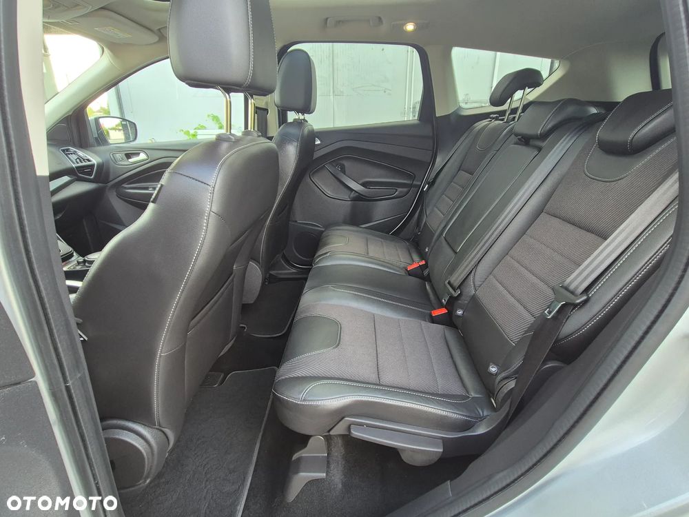 Ford Kuga 2.0 TDCi 4x4 Titanium - 26