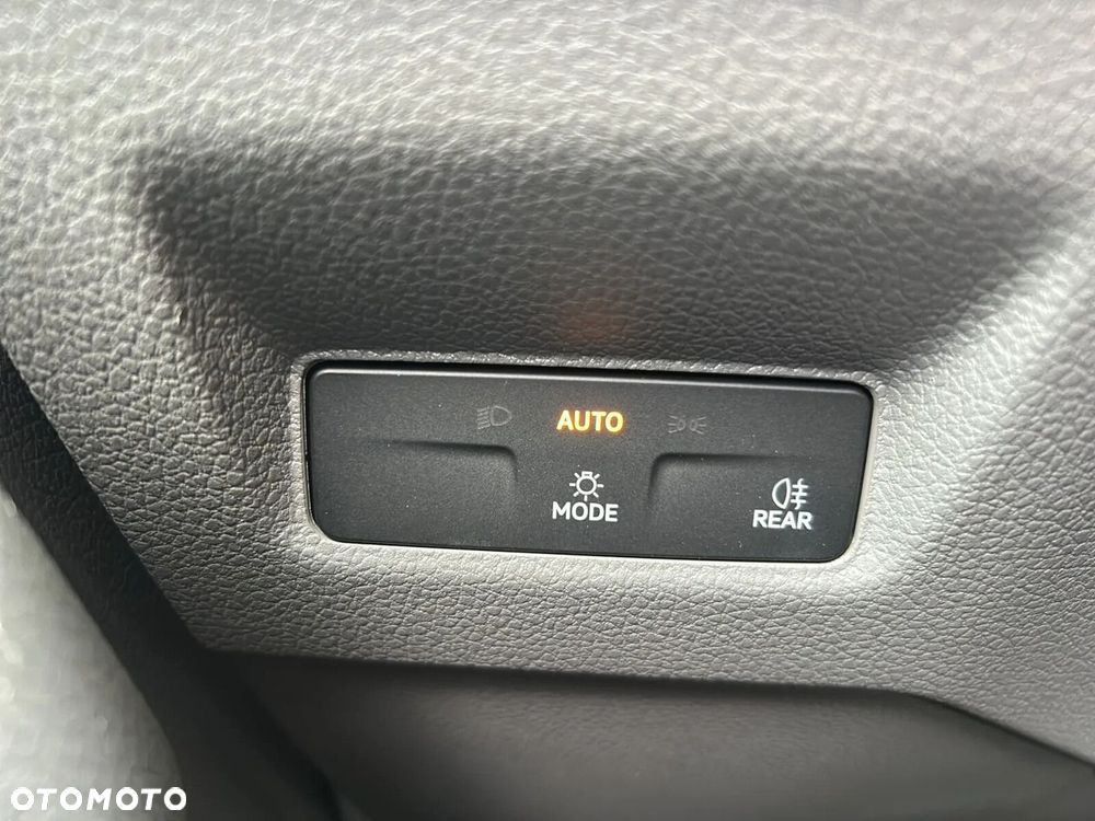 Volkswagen Crafter 35 Furgon L3H3, 2.0 TDI 177 KM, Wysoki dach, r. o. 3640mm - 33