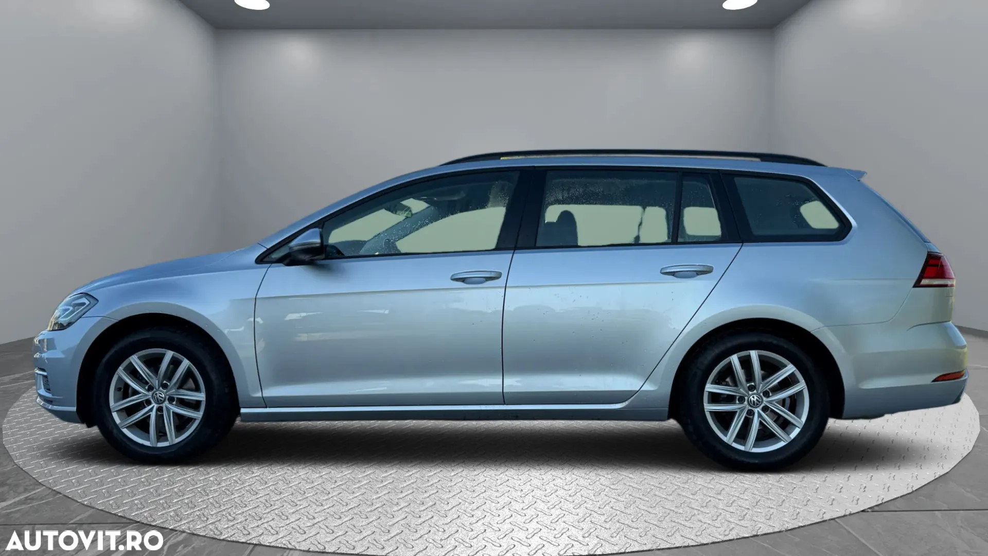 Volkswagen Golf 2.0 TDI DSG Comfortline - 2