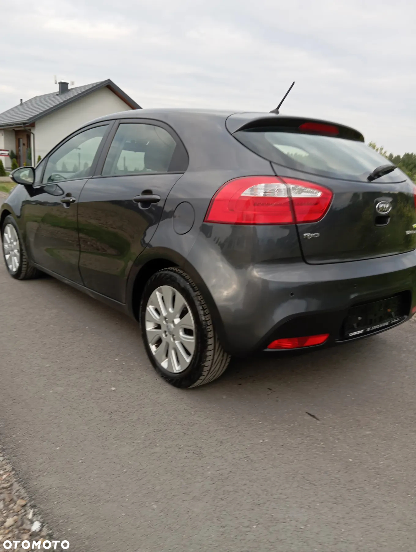 Kia Rio 1.2 Business Line - 8