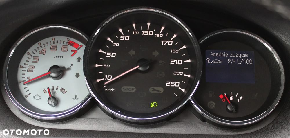 Renault Megane TCe 180 GT - 9