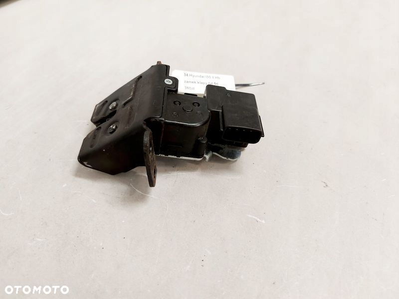 hyundai i30 ii hb zamek klapy tył 5d - 6