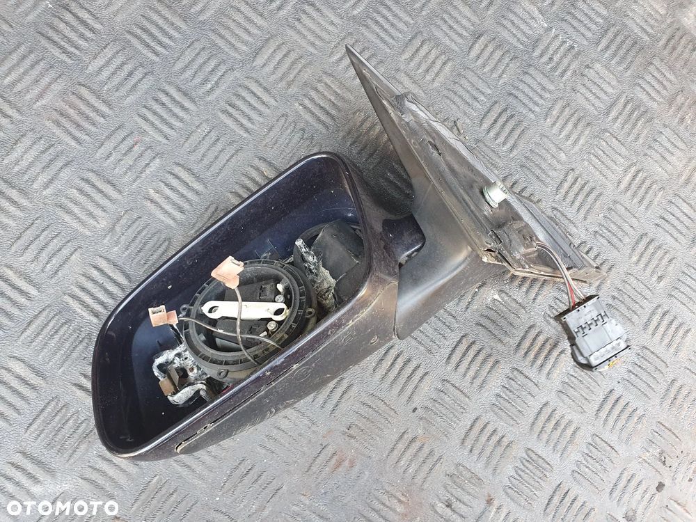 LUSTERKO LEWE AUDI A6 C5 5 PIN EUROPA - 4
