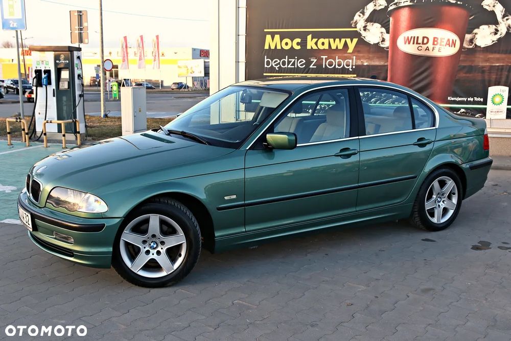 BMW Seria 3 320i - 8